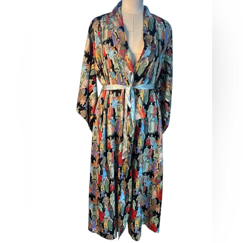 Natori Asian Dynasty kimono robe